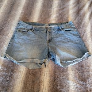 Old Navy The Diva jean shorts size 18